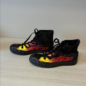Converse all starBlack and Yellow Flame Kids High-Top Sneakers size 4